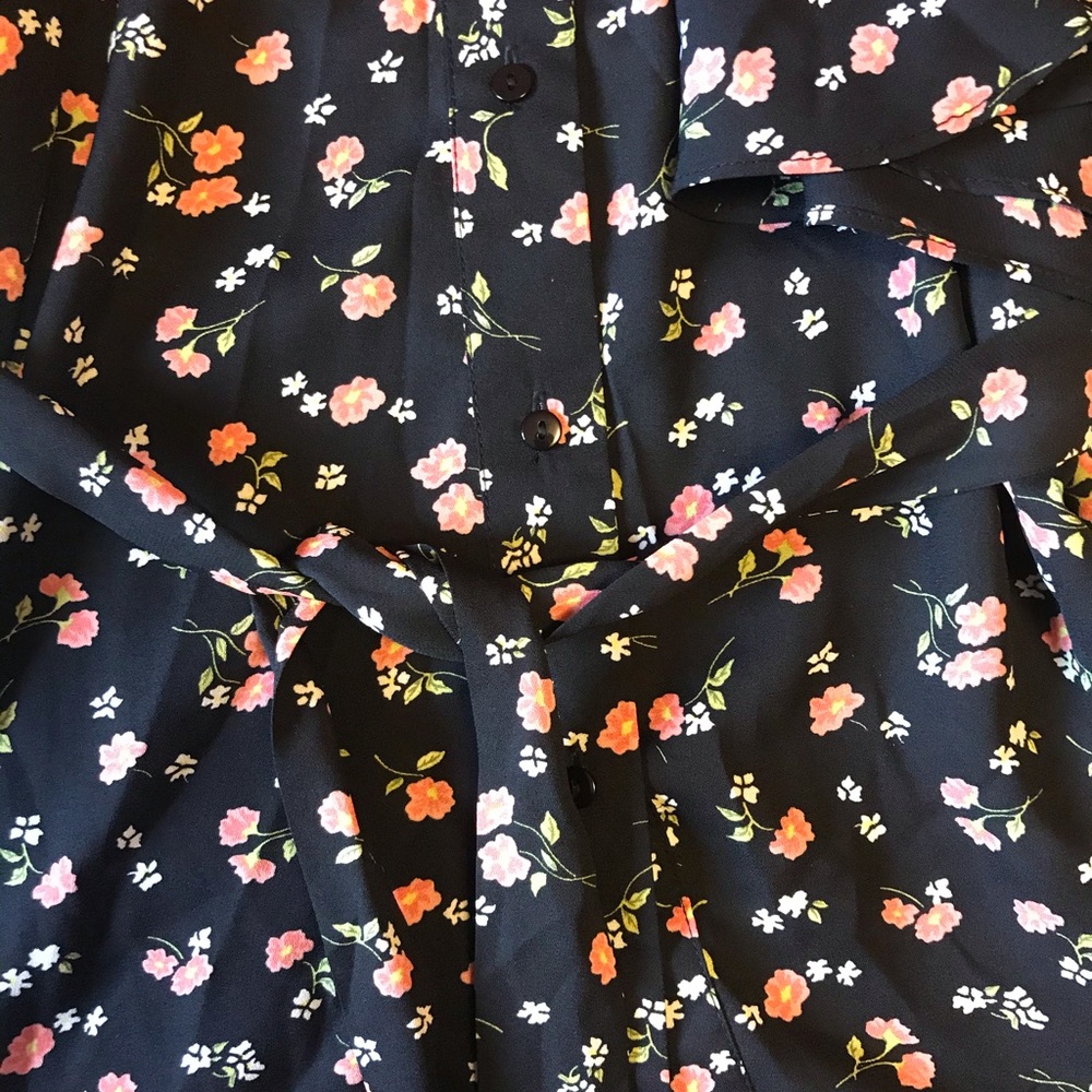 Blouse - Picture 2 of 3